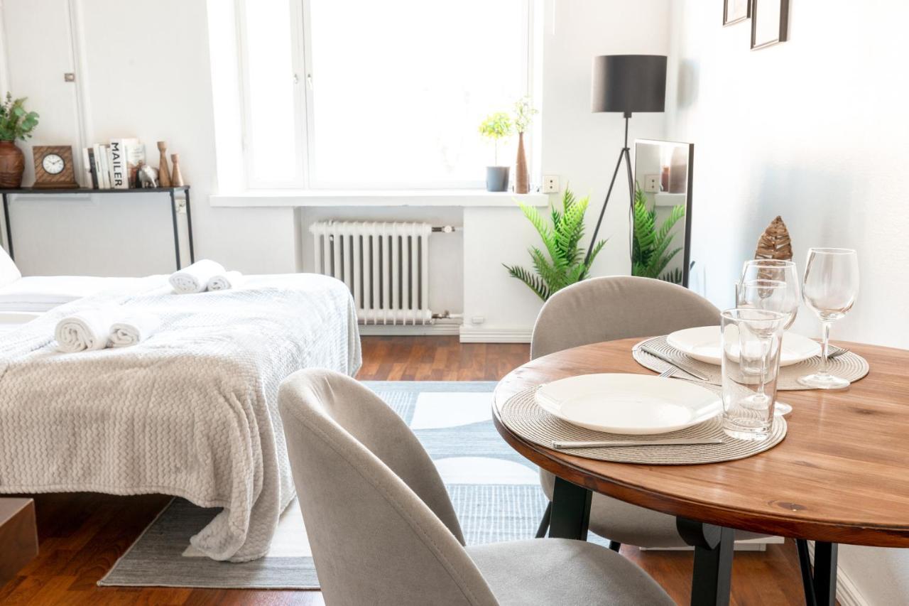 2Ndhomes Cozy Helsinki Center Studio With Park View Екстериор снимка