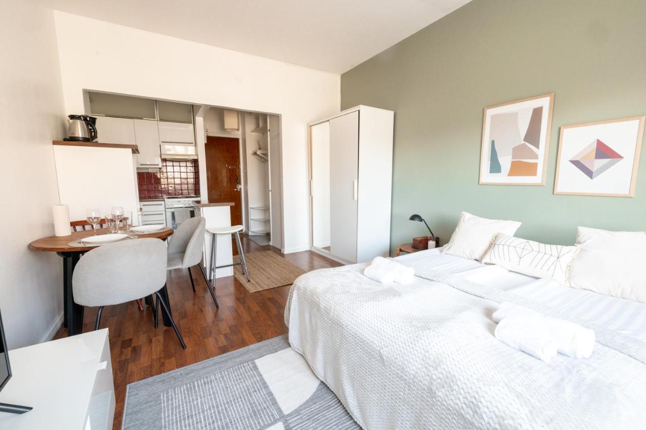 2Ndhomes Cozy Helsinki Center Studio With Park View Екстериор снимка