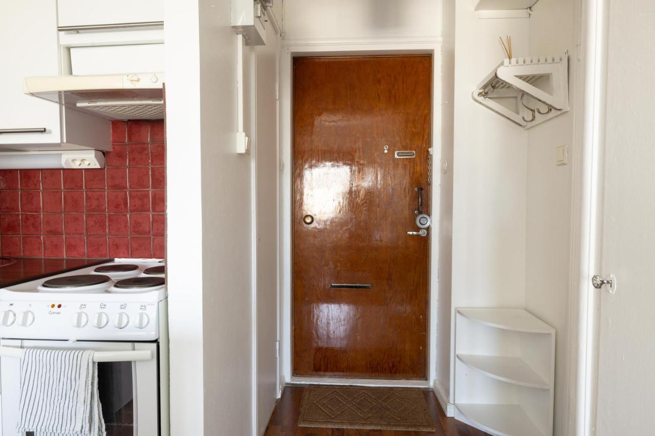 2Ndhomes Cozy Helsinki Center Studio With Park View Екстериор снимка